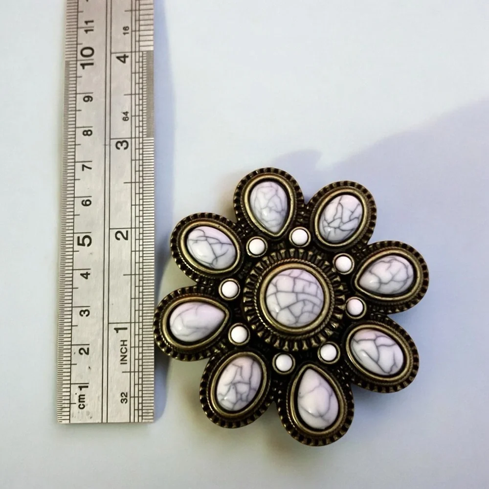 Premier Designs Floral Brooch/Pendant with White Marbled Cabochons